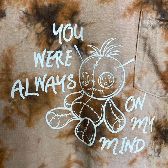 Voodoo Doll Tye-Dye Brown and Tan Short Sleeve Shirt, Unisex Size L - Picture 2 of 5